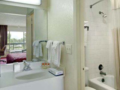 Travelodge By Wyndham Fort Myers North Норт Форт Майерс Стая снимка